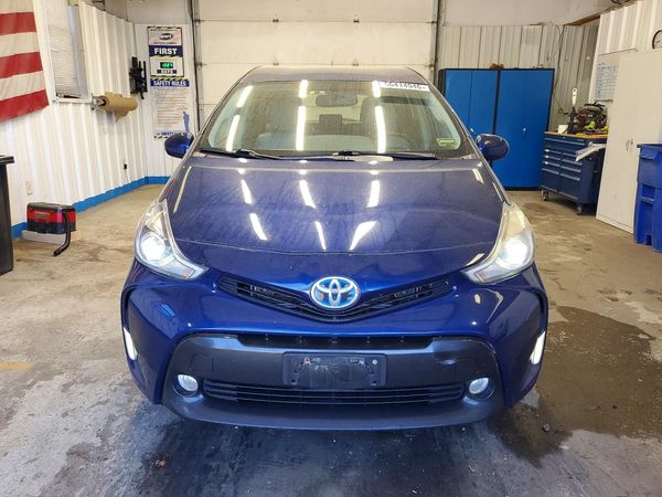 2017 TOYOTA PRIUS V