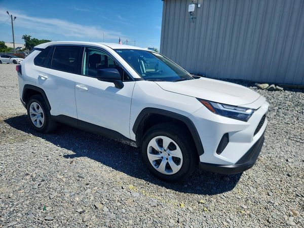 2024 TOYOTA RAV4 LE