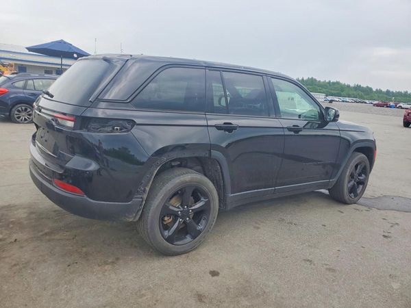 2023 JEEP GRAND CHEROKEE Laredo, Altitude