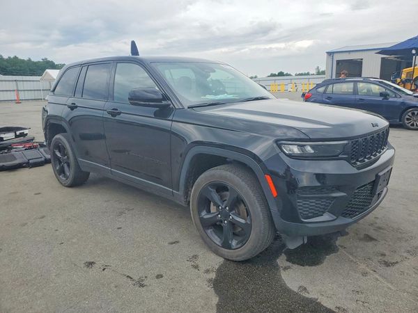 2023 JEEP GRAND CHEROKEE Laredo, Altitude