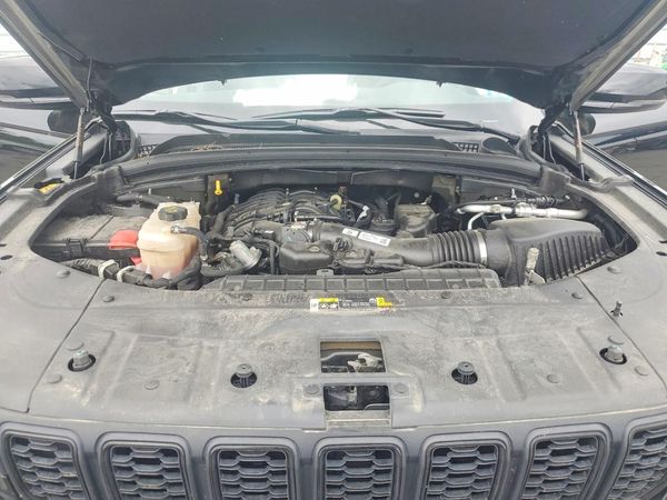 2023 JEEP GRAND CHEROKEE Laredo, Altitude