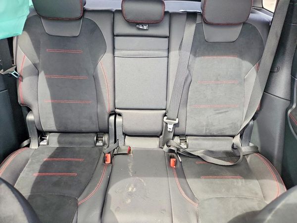 2023 MERCEDES-BENZ GLB GLB250