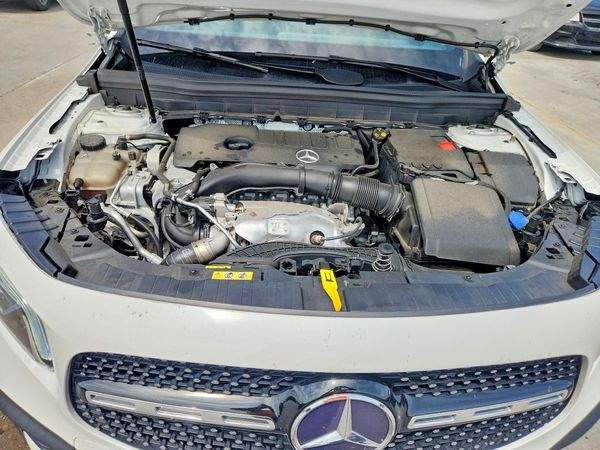 2023 MERCEDES-BENZ GLB GLB250