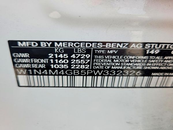 2023 MERCEDES-BENZ GLB GLB250