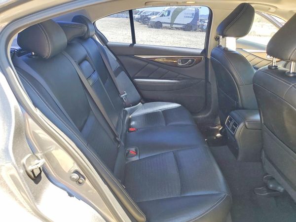 2015 INFINITI Q50 HYBRID