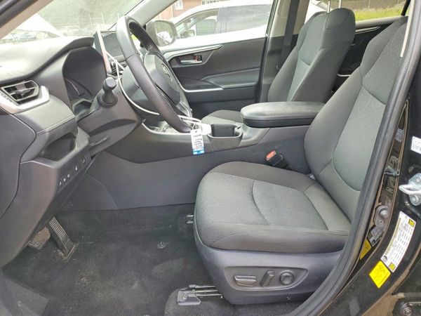 2024 TOYOTA RAV 4 XLE