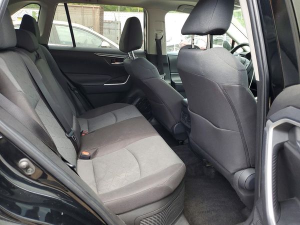 2024 TOYOTA RAV 4 XLE