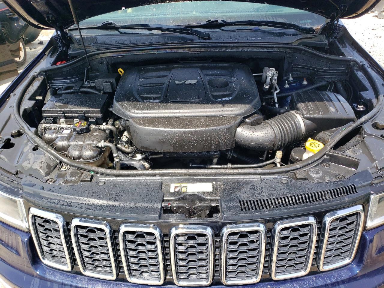 2017 JEEP GRAND CHEROKEE LAREDO 4X2