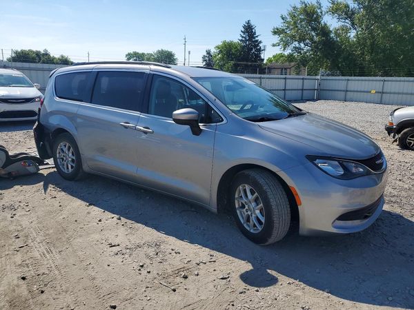 2020 CHRYSLER VOYAGER LXI