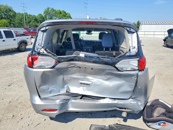 2020 CHRYSLER VOYAGER LXI