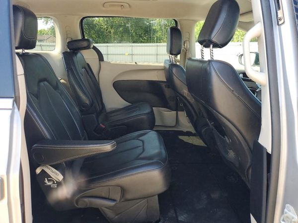 2020 CHRYSLER VOYAGER LXI