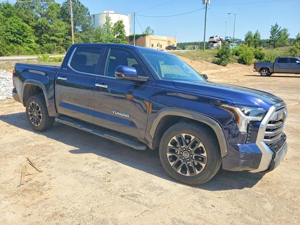 2023 TOYOTA TUNDRA Limited