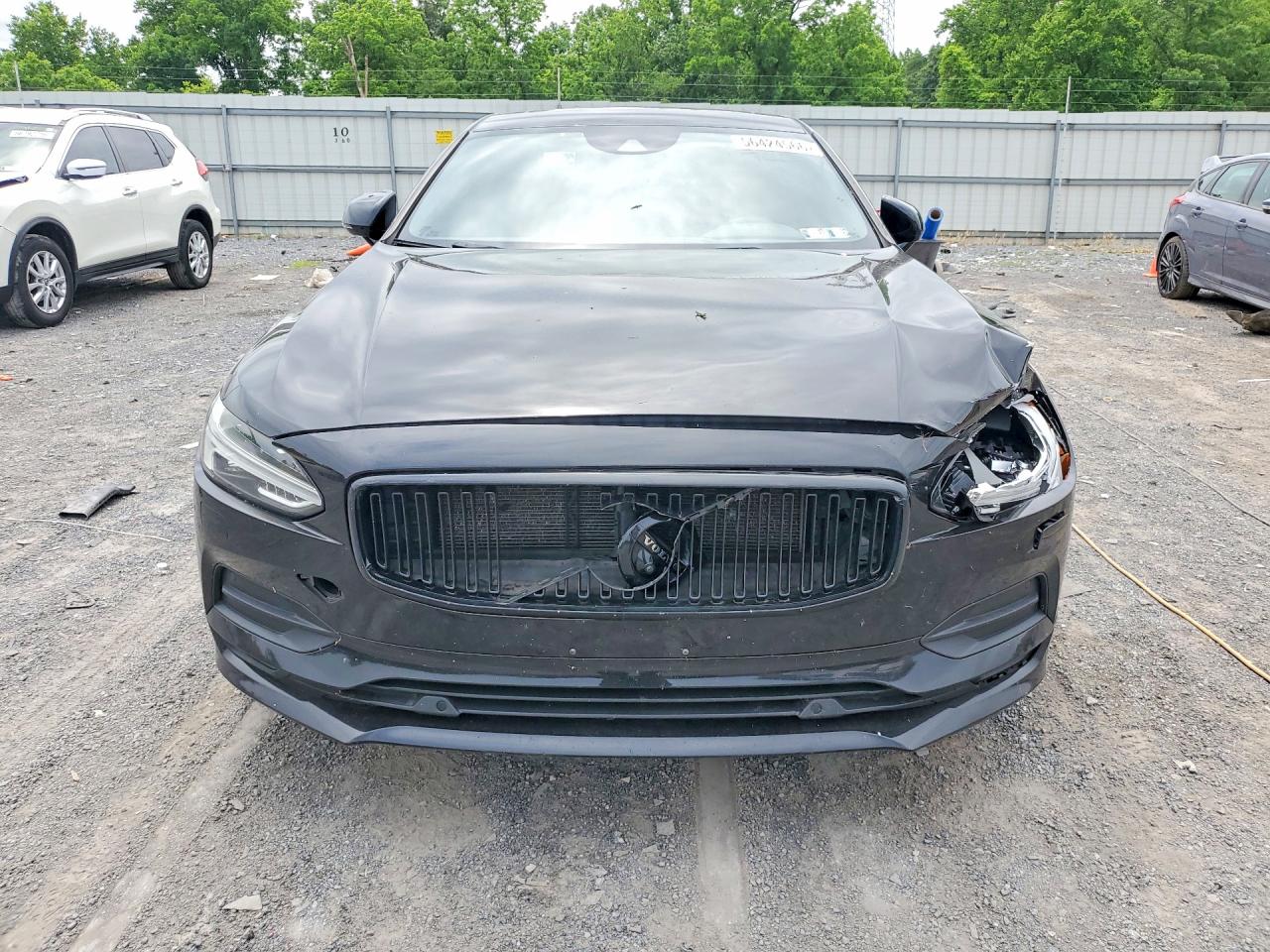 2018 VOLVO S90 Momentum