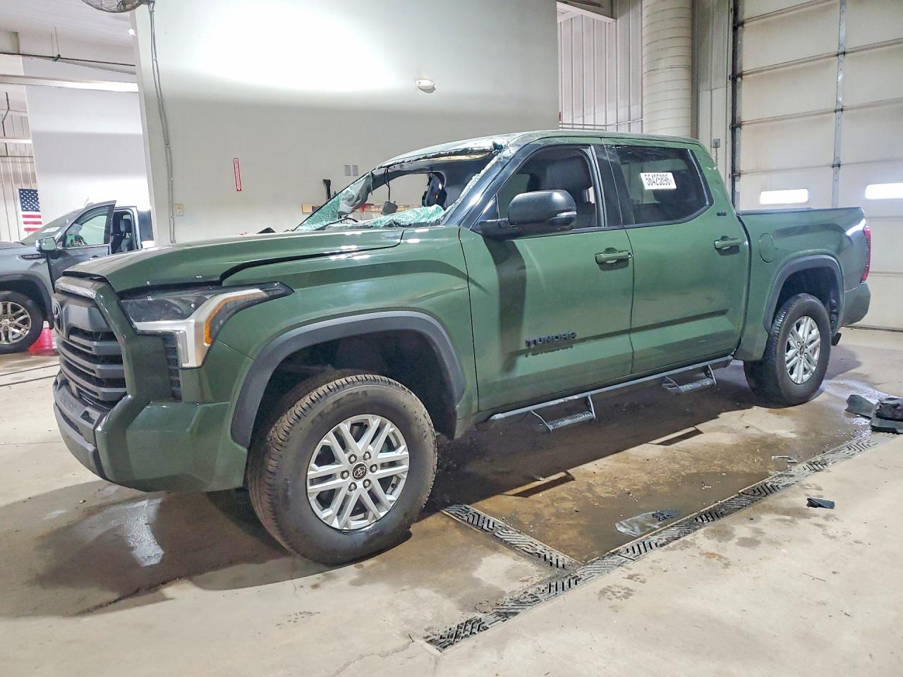 2023 TOYOTA TUNDRA SR5