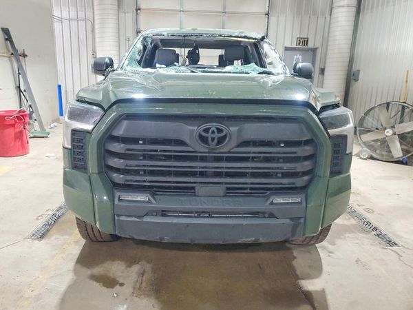 2023 TOYOTA TUNDRA SR5