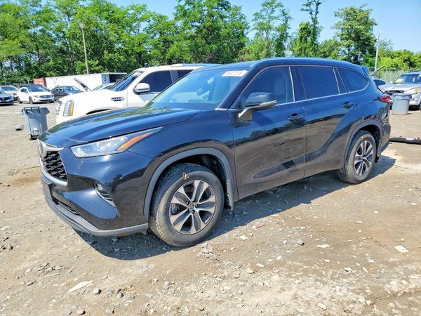 2020 TOYOTA HIGHLANDER XLE Nav
