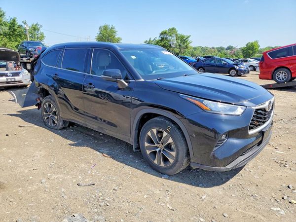 2020 TOYOTA HIGHLANDER XLE Nav