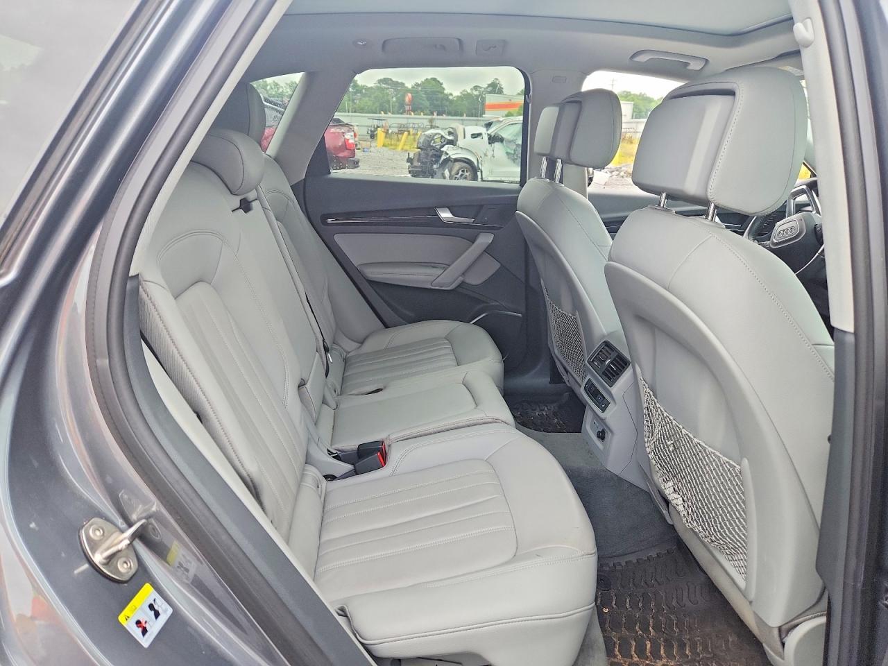 2020 AUDI Q5 quattro Premium Plus