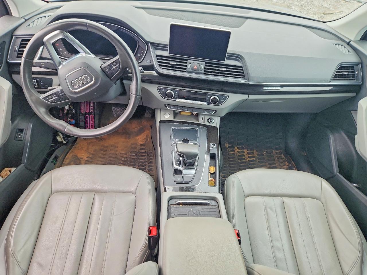 2020 AUDI Q5 quattro Premium Plus