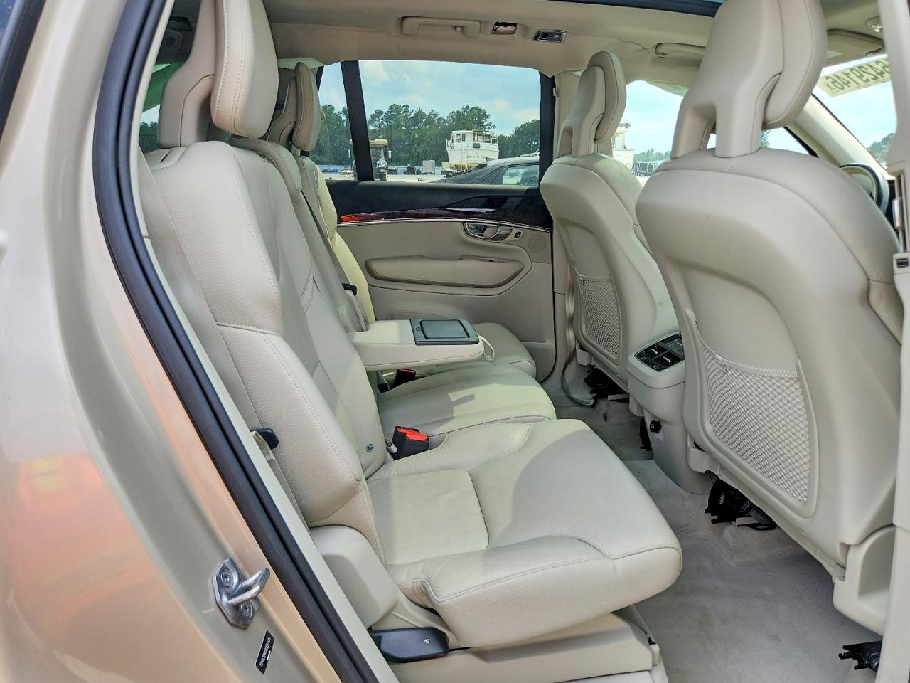 2016 VOLVO XC90 SV42 Momentum