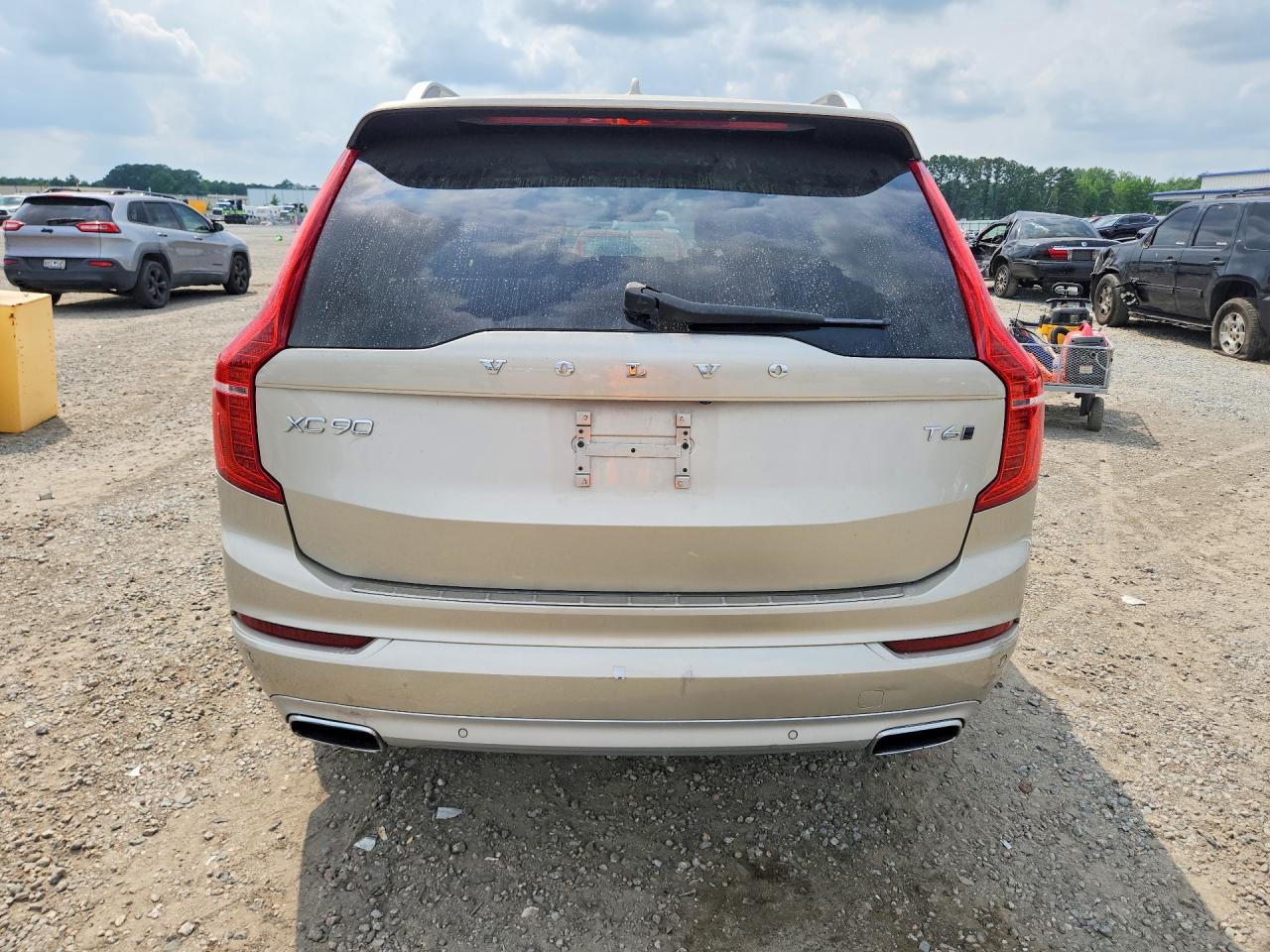 2016 VOLVO XC90 SV42 Momentum