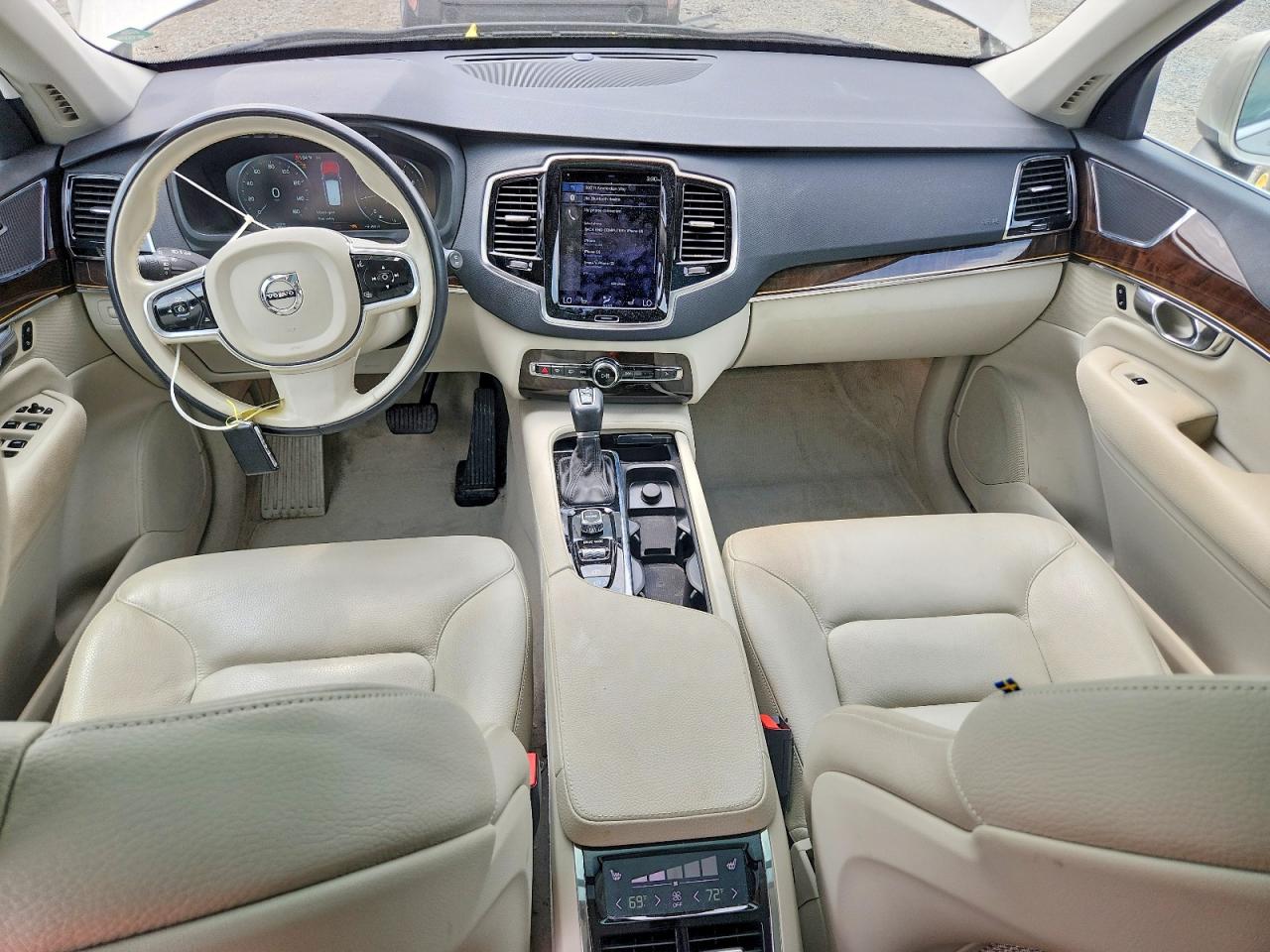 2016 VOLVO XC90 SV42 Momentum