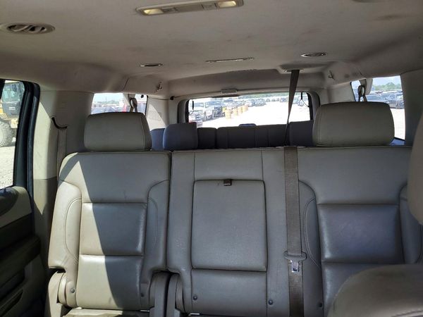 2016 CHEVROLET SUBURBAN LT