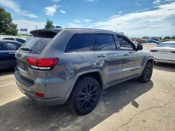 2020 JEEP GRAND CHEROKEE LAREDO 4X4
