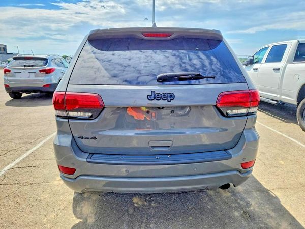 2020 JEEP GRAND CHEROKEE LAREDO 4X4