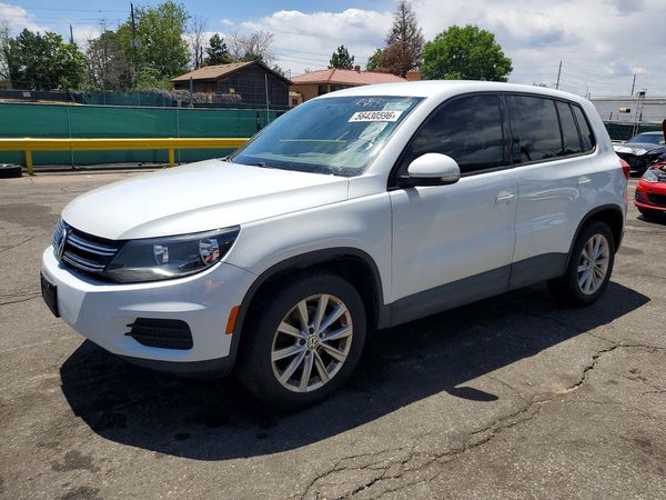 2017 VOLKSWAGEN TIGUAN — Front 3/4