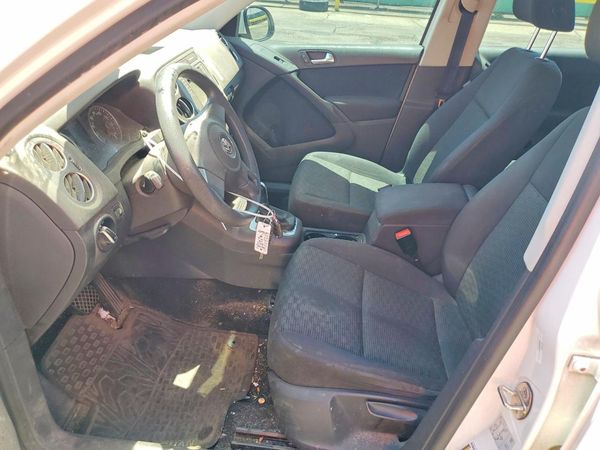2017 VOLKSWAGEN TIGUAN — DENT