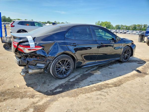 2019 TOYOTA CAMRY