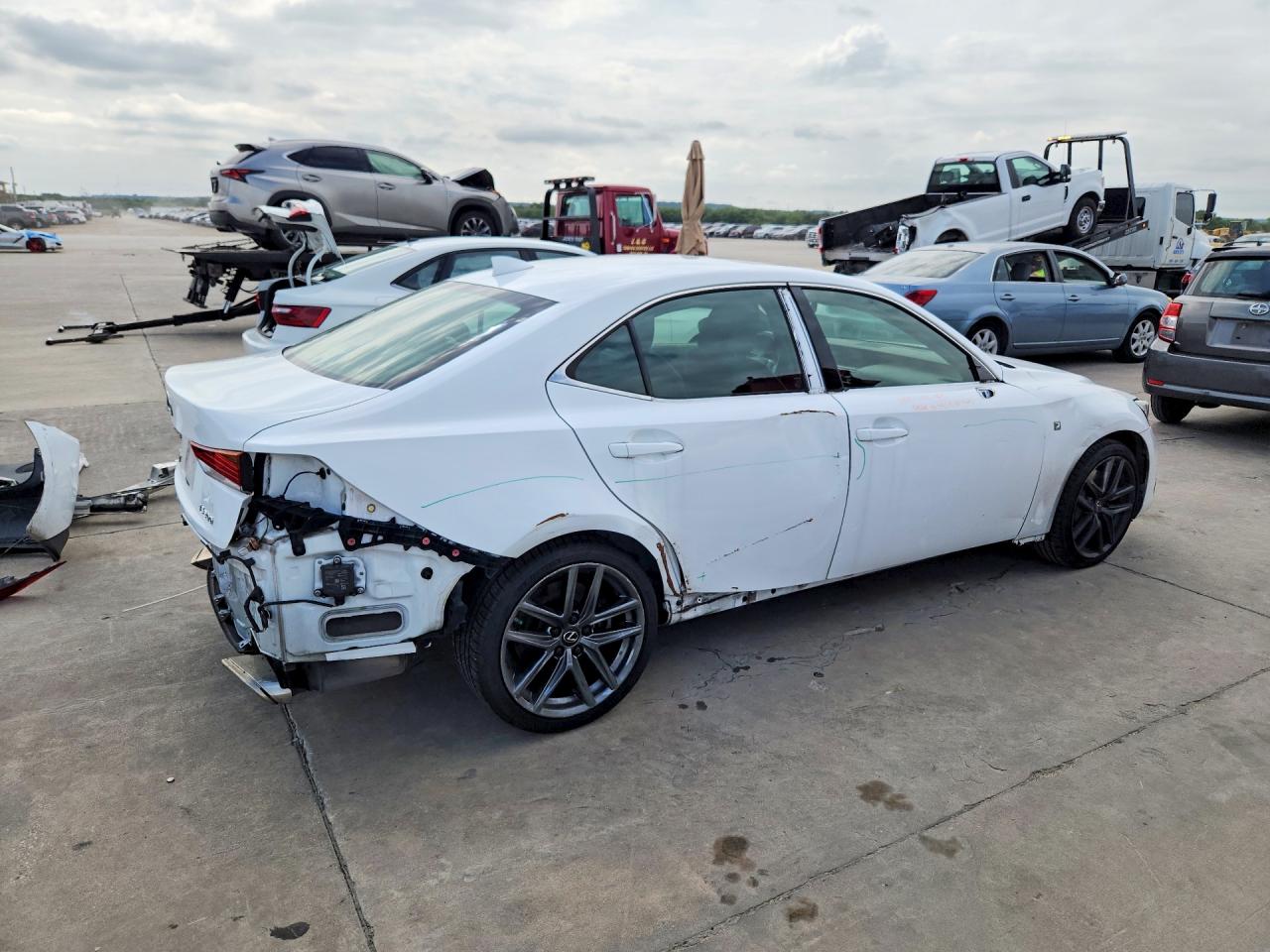 2019 LEXUS IS 300