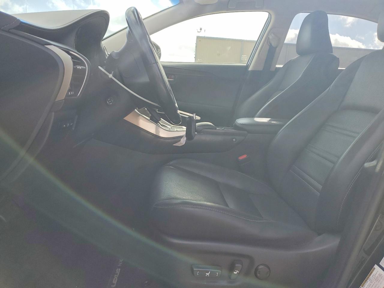 2016 LEXUS NX 200T 200t Luxury