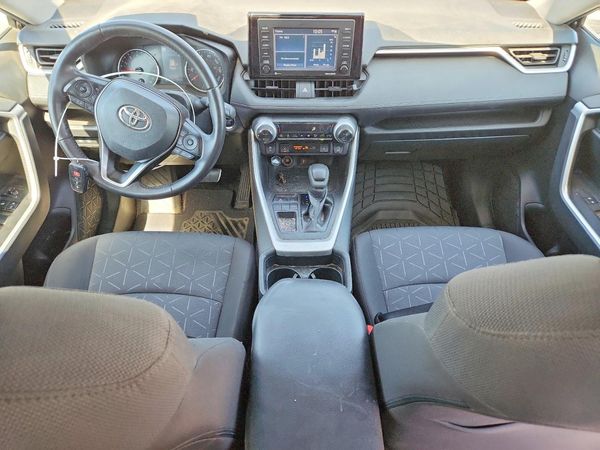 2021 TOYOTA RAV4 XLE