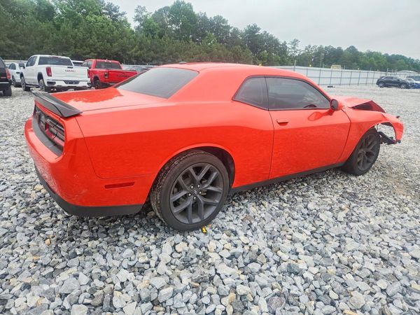2022 DODGE CHALLENGER SXT