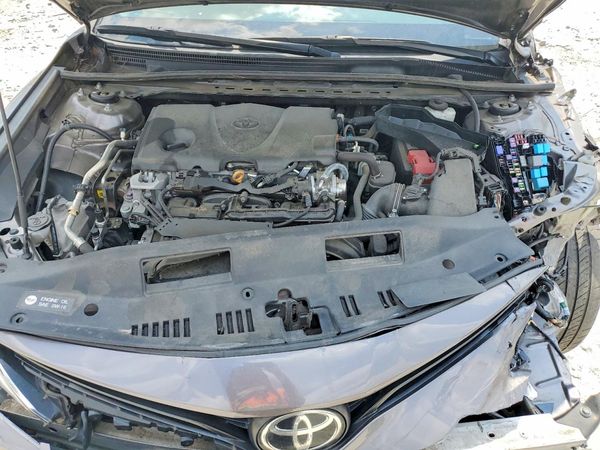 2022 TOYOTA CAMRY LE — Engine bay
