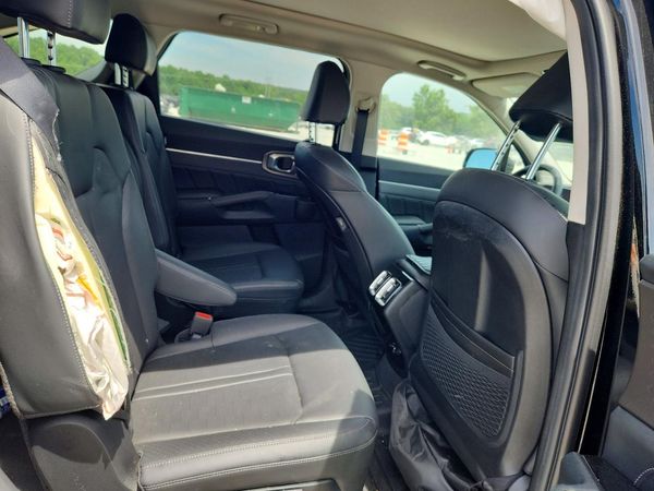 2025 KIA SORENTO