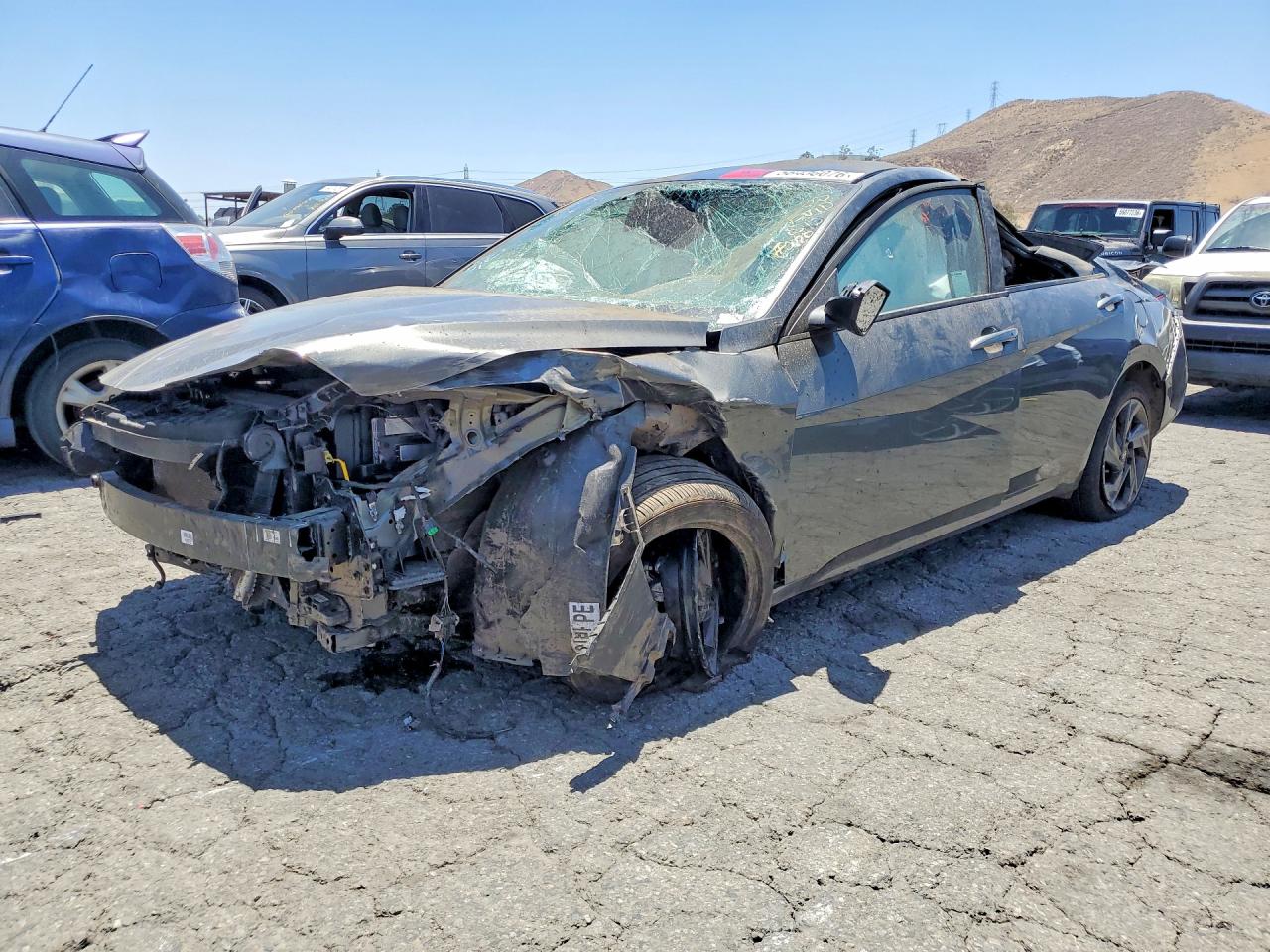 2026 HYUNDAI ELANTRA — Front 3/4