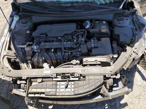 2026 HYUNDAI ELANTRA — Engine bay