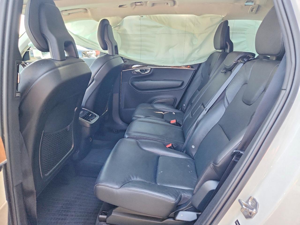 2016 VOLVO XC90 SV42 Momentum