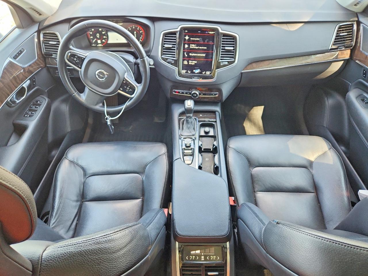 2016 VOLVO XC90 SV42 Momentum