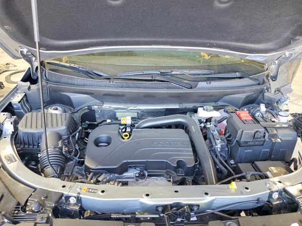 2026 CHEVROLET EQUINOX 1LT — Engine bay