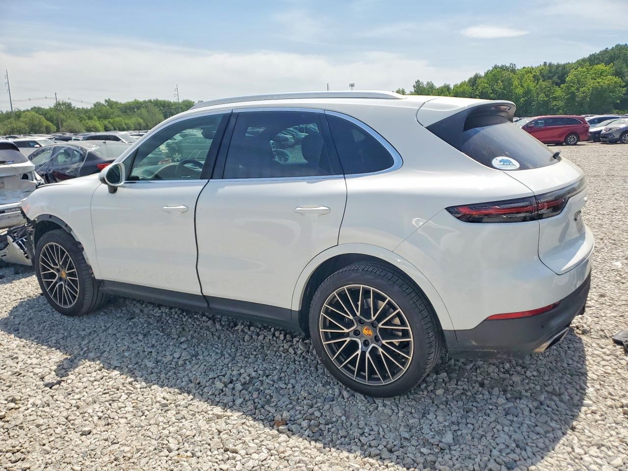 2019 PORSCHE CAYENNE