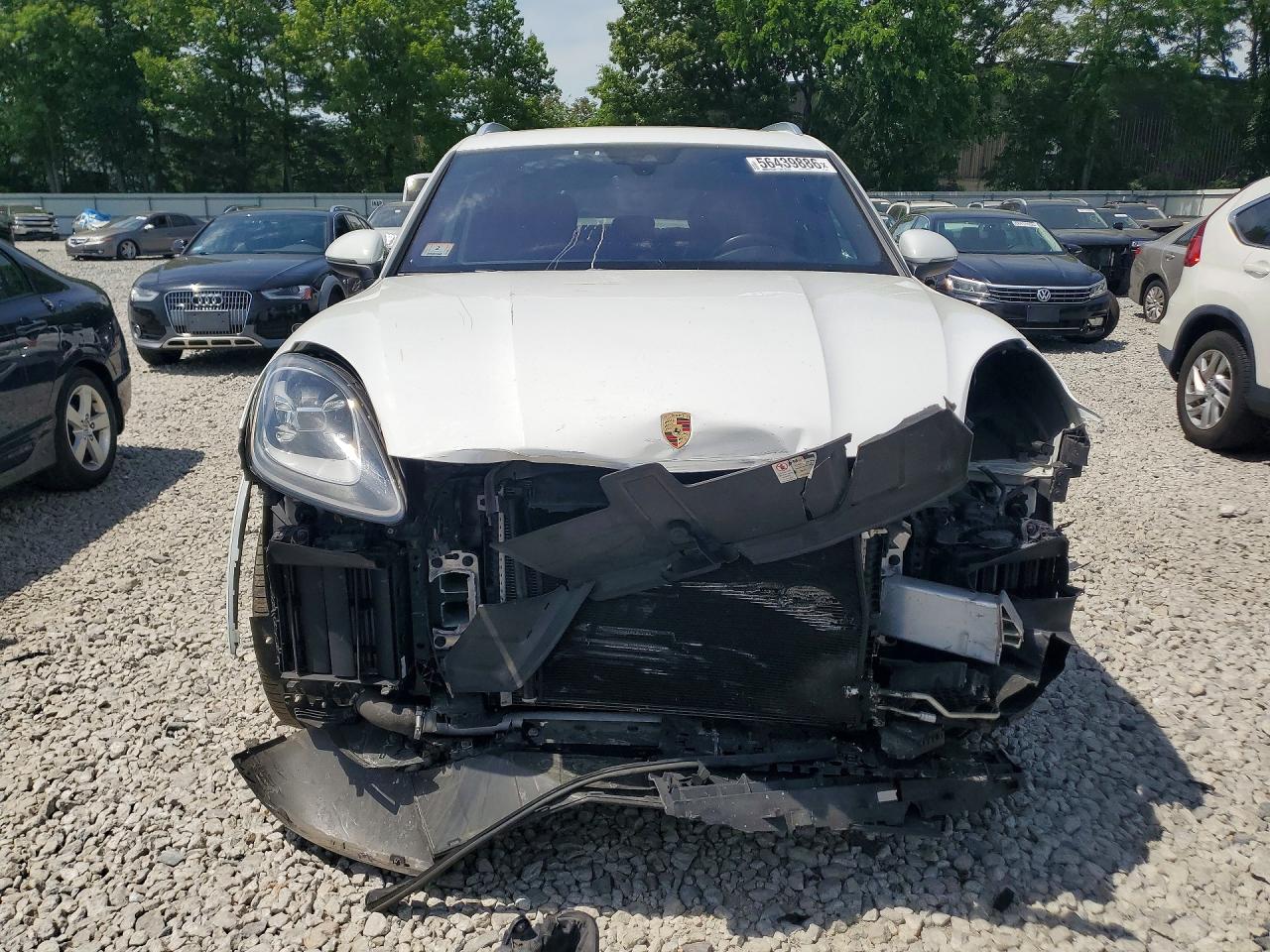 2019 PORSCHE CAYENNE