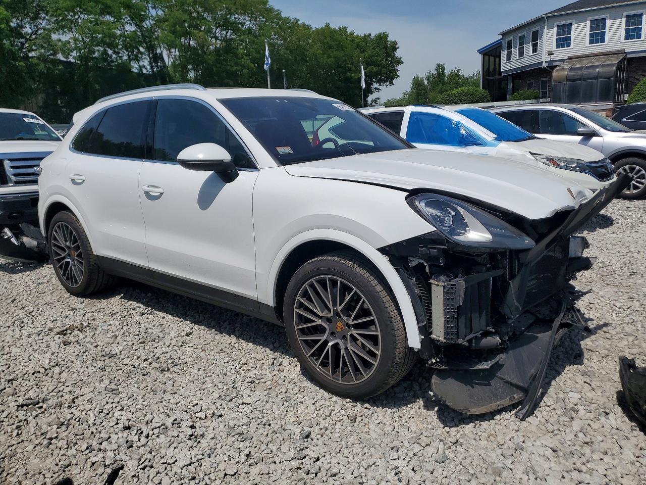 2019 PORSCHE CAYENNE