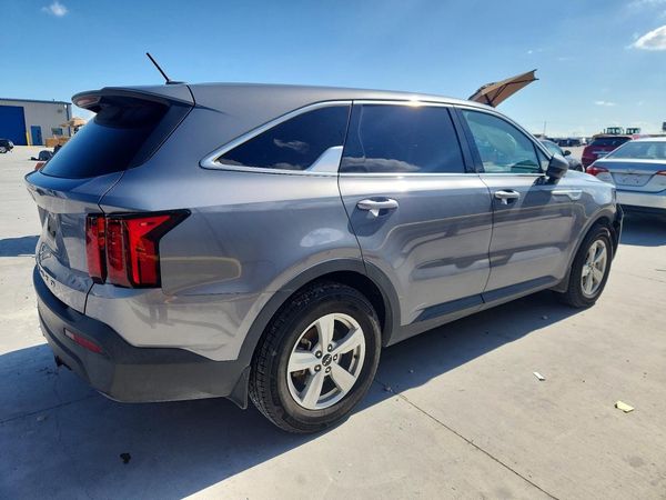 2022 KIA SORENTO LX