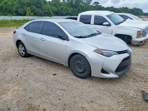 2018 TOYOTA COROLLA