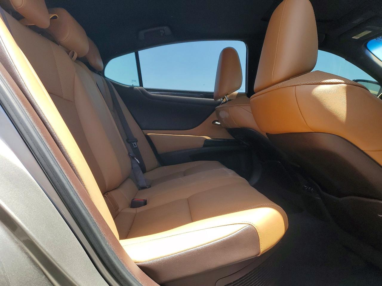 2021 LEXUS ES 300H 300h Base