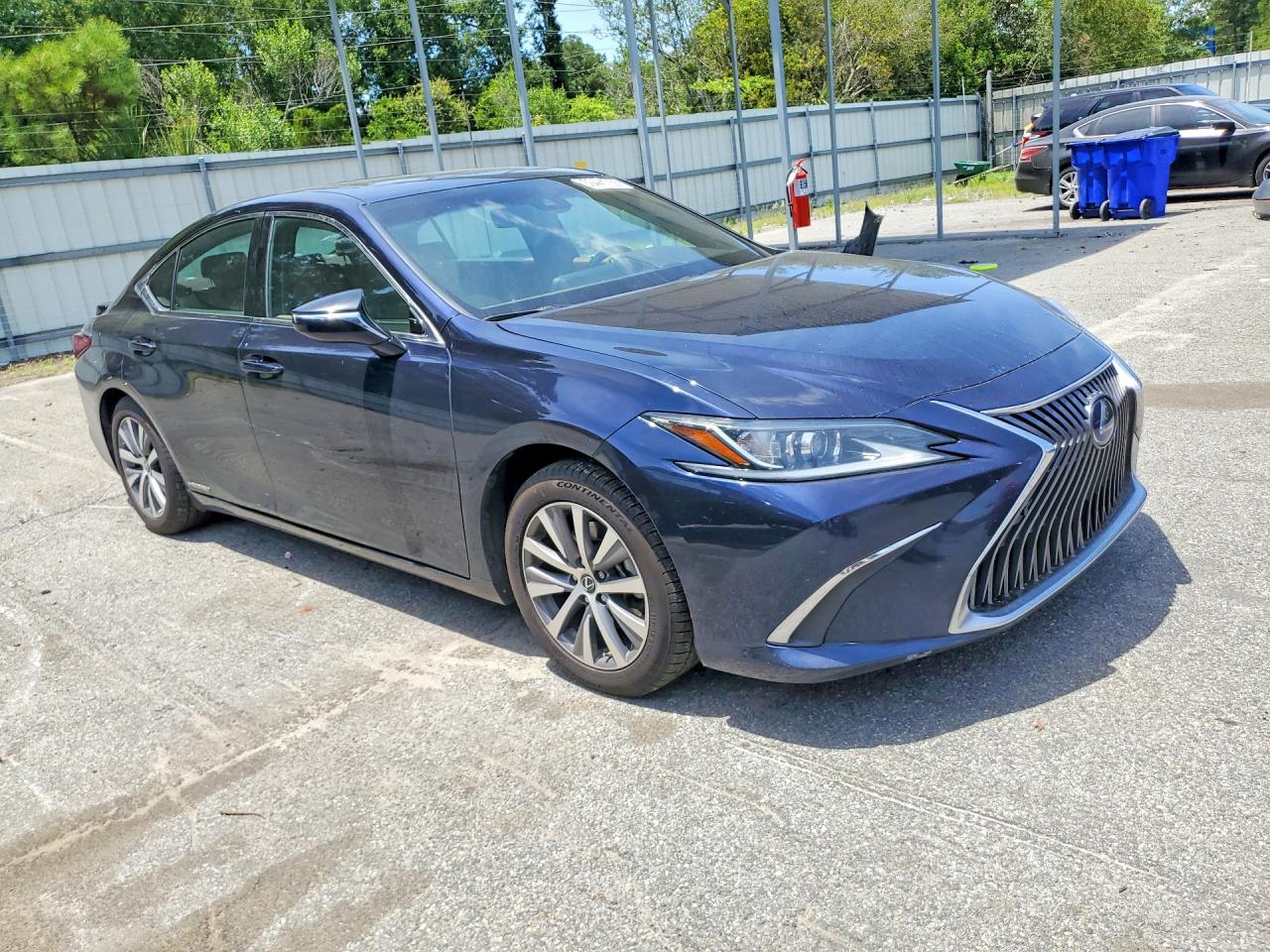 2021 LEXUS ES 300h Premium